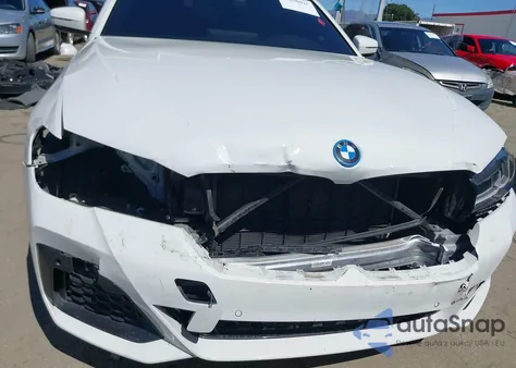 2023 BMW 530E из США, поврежденный, VIN WBA13AG02PCM85786